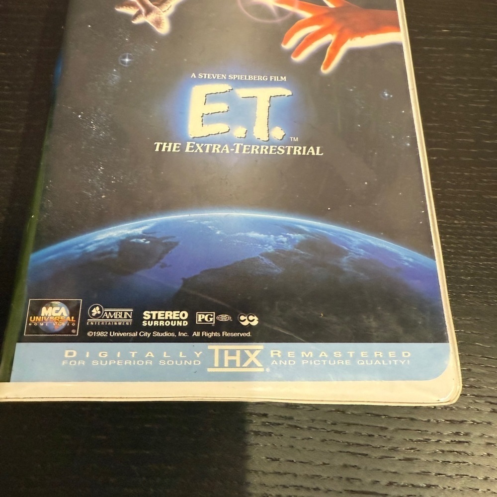 Vintage 1892 E.T. The Extra-Terrestrial VHS Tape 1980’s I ❤️E.T. Button - Picture 5 of 12